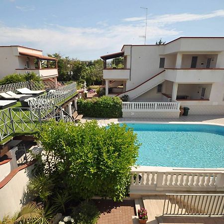 Residence Mezzaluna Carovigno Exterior foto